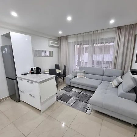 Le Joffre Apartment
